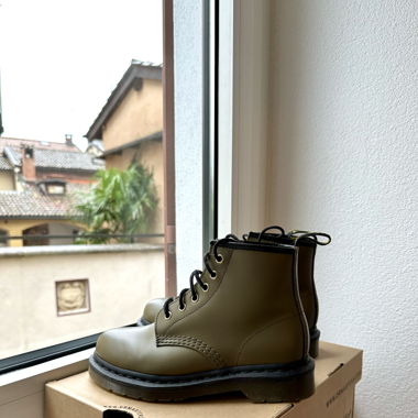 Dr. Martens #36