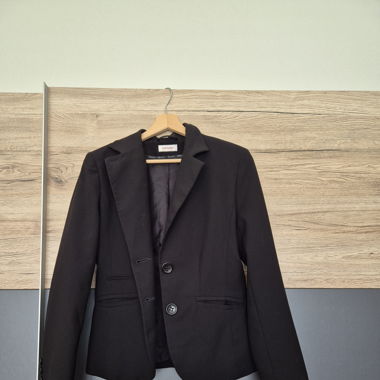schwarzer Blazer von Mango