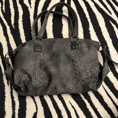 Grey handbag with studs