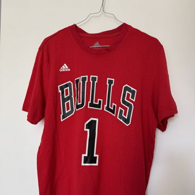 T-shirt Adidas style maillot de basket 
