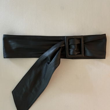 Ceinture large en faux cuir noire