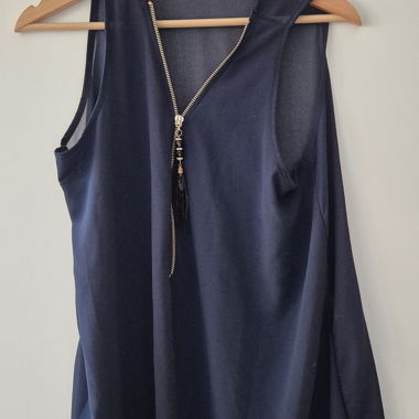 Top with zipper
