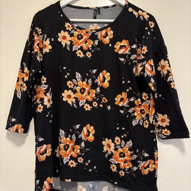 Maglione nero con stampa floreale Vero Moda M