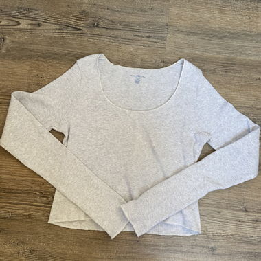 Brandy Melville Pullover 