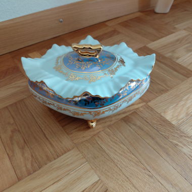 Contenitore decorativo in porcellana