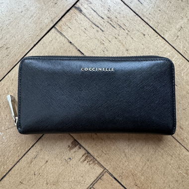 Portafoglio con zip Coccinelle