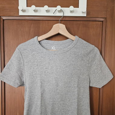 T-Shirt grau