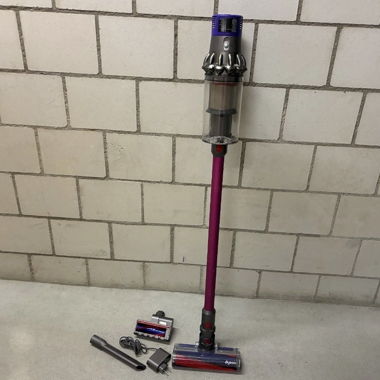 Dyson V11 Cordless Vacuum with Accessories
