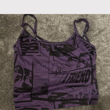Violett crop top