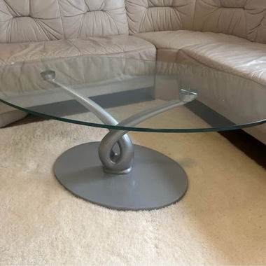 Coffee table / Glas-Couchtisch mit Metallgestell