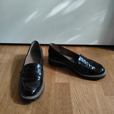 Mocassins noirs en vernis