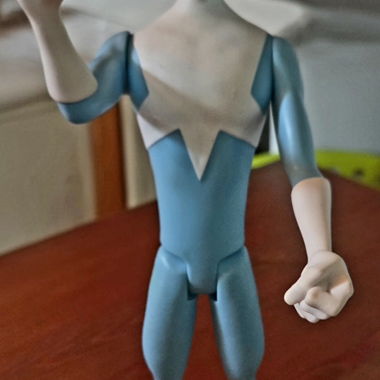 Action figure articolata di supereroe