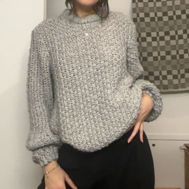 SLOUCHY KNIT SWEATER
