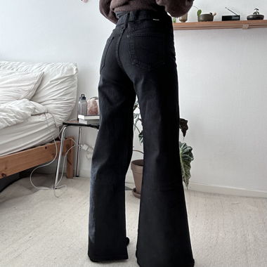 Black Wide-Leg Jeans by Mother