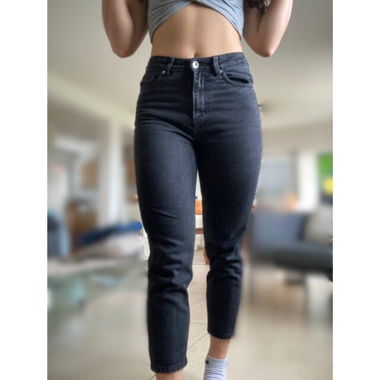 schwarze Jeans