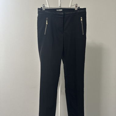 Pantaloni neri con tasche con zip