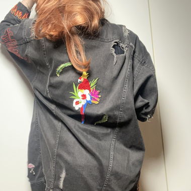 UNIQUE Zara ripped jeans jacket  (M)