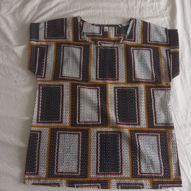 T-shirt a maniche corte con fantasia