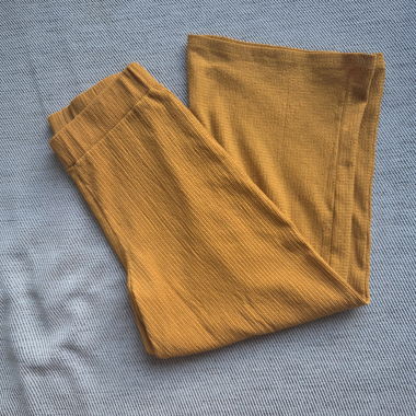 Pantalon d'été jaune moutarde