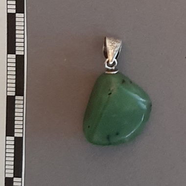 Ciondolo in pietra verde (giada d’Africa)