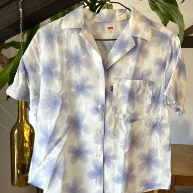 Levi's patterned shirt XS