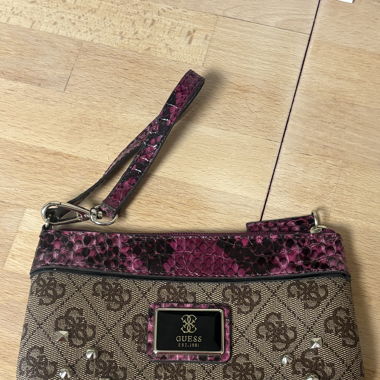 Guess Tasche 