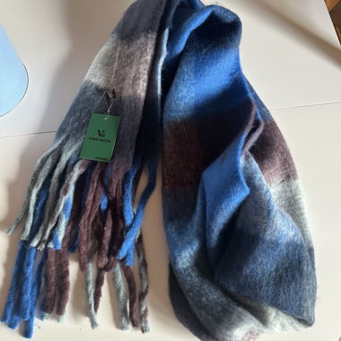 Écharpe en laine à franges