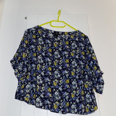 blumiges crop Top