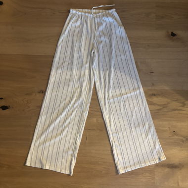 Gestreifte Hose