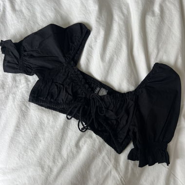 Blusa Crop Nera