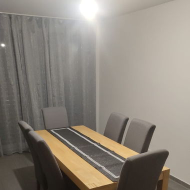 Tisch & 6 Stühle 