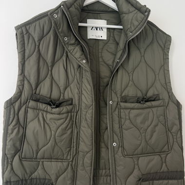 Zara Steppweste oliv