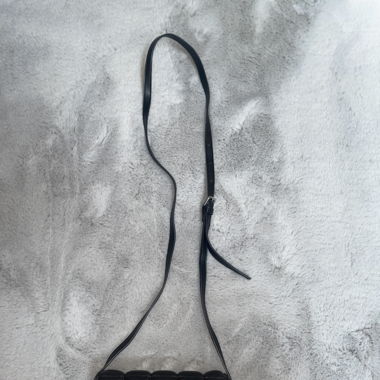 Schwarze Umhängetasche