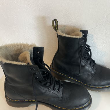 Dr. Martens Schuhe - gefüttert 