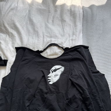 Maglione Scoperto sulla Schiena
