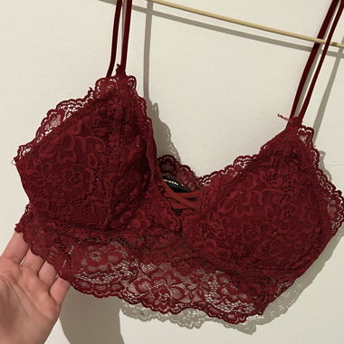 Crop top en dentelle 