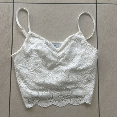 Top corto in pizzo bianco