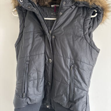 Puffer hooded vest