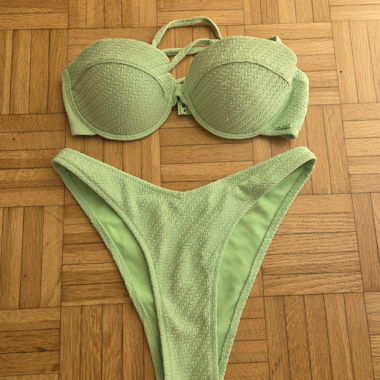 Mintgruenes Bikini-Set
