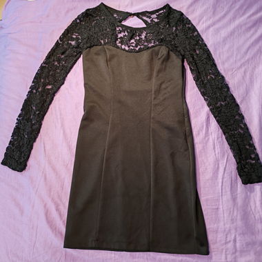 Rückenfreies Kleid 