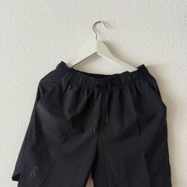 On focus Shorts
