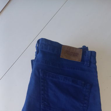 Jeans bleu électrique 