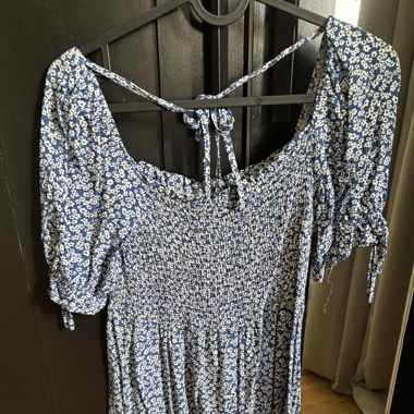 Blue dress