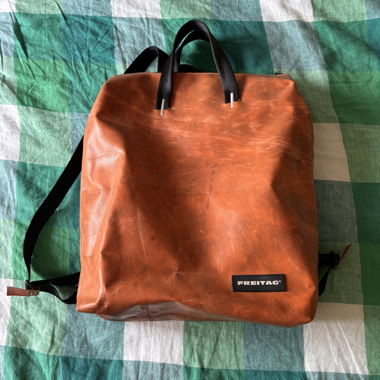 Zaino arancione Freitag Pete F201