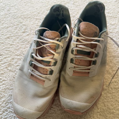Chaussures de trail On Running EU 38