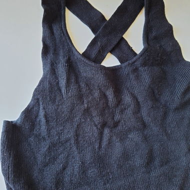 Schwarzes Top