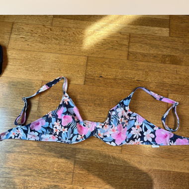 FLORAL BIKINI TOP