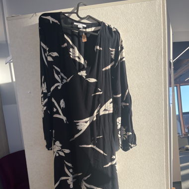 Robe O’neil noire à fleurs