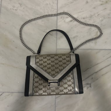 Borsa a tracolla da designer con catena