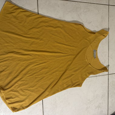 Top giallo senza maniche di natura, taglia M